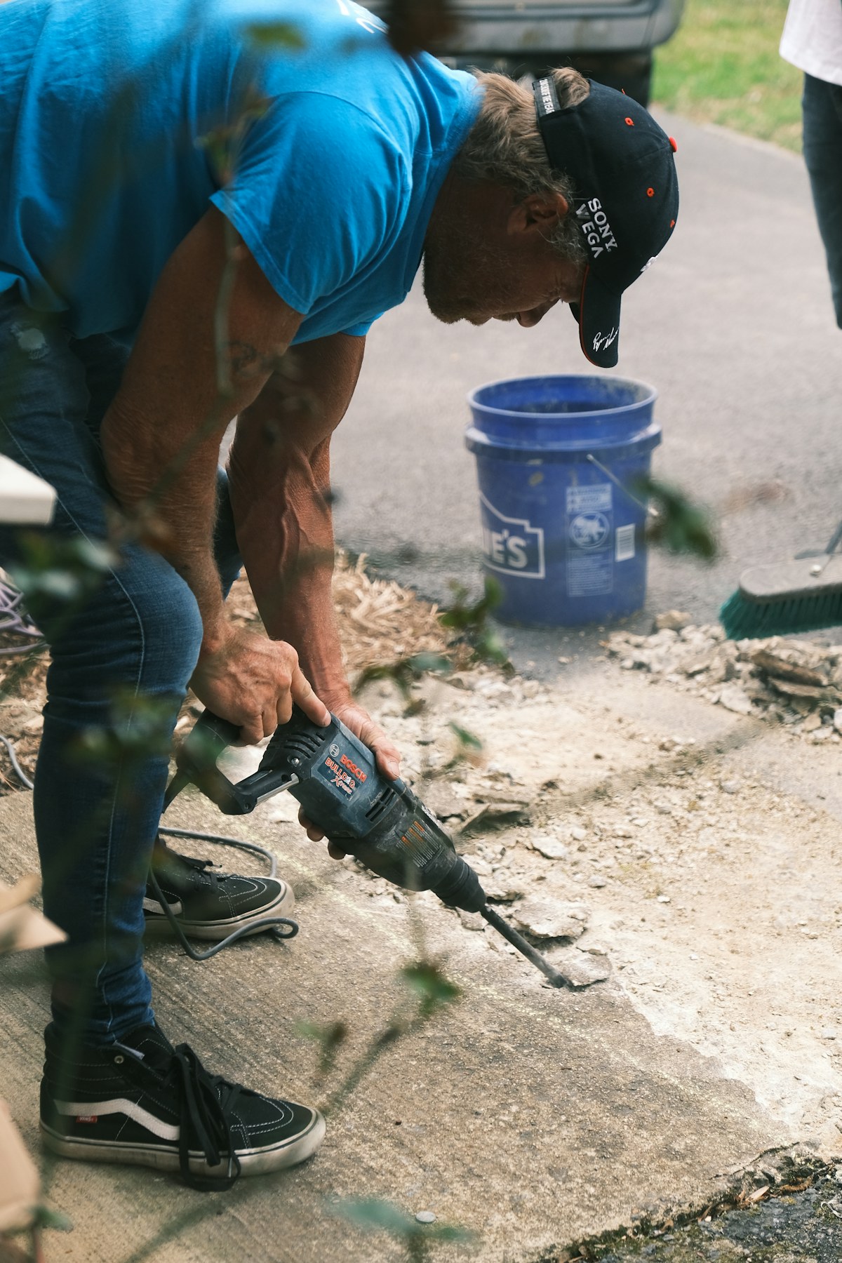 Dry vs wet diamond core drilling comparison